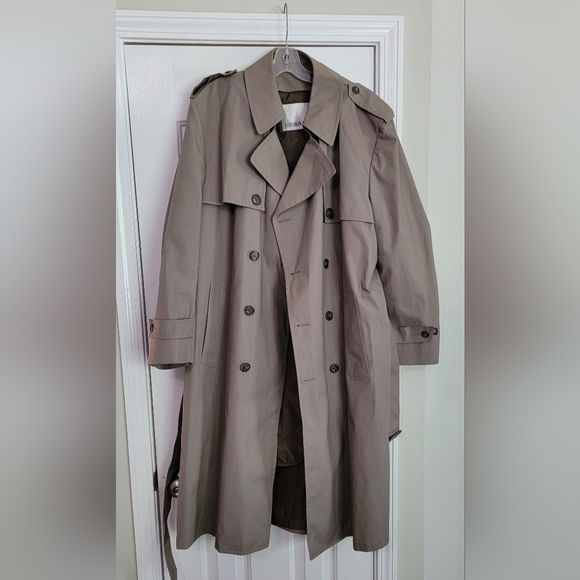 London Fog Other - London Fog Mens Trench Coat. Size 42 Reg